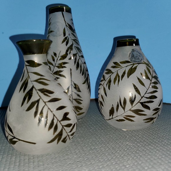 Vintage Lenox Frosted Green Botanical Glass Posy Vase Boho Decor Set of 3 - Picture 6 of 6